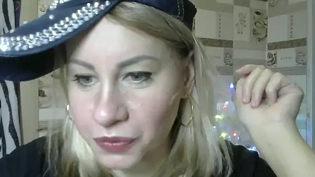 Snapshot of TherestlessKitty chatting on 01-04-25, 06:09 TherestlessKitty online show from 01-04-25, 06:09