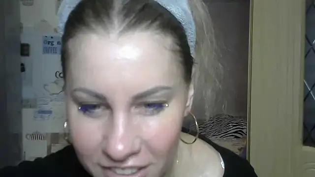 Snapshot of TherestlessKitty chatting on 02-21-25, 06:07 TherestlessKitty online show from 02-21-25, 06:07