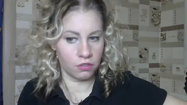 Snapshot of TherestlessKitty chatting on 03-04-25, 05:53 TherestlessKitty online show from 03-04-25, 05:53