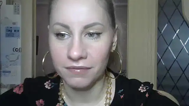 Snapshot of TherestlessKitty chatting on 03-05-25, 06:01 TherestlessKitty online show from 03-05-25, 06:01