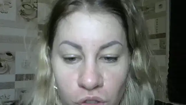 Snapshot of TherestlessKitty chatting on 03-12-25, 08:31 TherestlessKitty online show from 03-12-25, 08:31