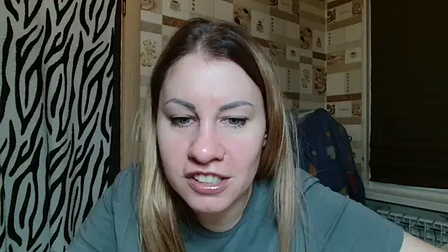 TherestlessKitty online show from 04-10-26, 10:25