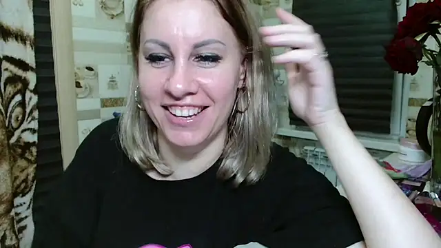 TherestlessKitty online show from 06-14-26, 02:24