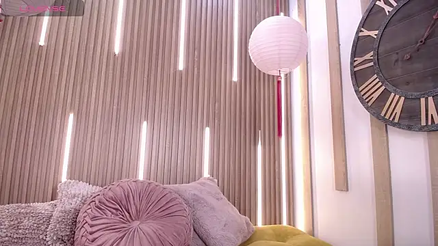 Tayzon Foxxx online show from 04-24-26, 08:33