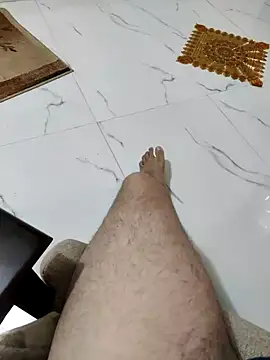 ARYANAVAILABLE online show from 11-20-25, 04:07