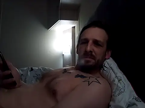 Snapshot of HungKing88 chatting on 12-20-24, 08:17 HungKing88 online show from 12-20-24, 08:17