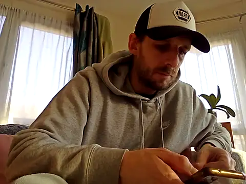 Snapshot of HungKing88 chatting on 01-16-25, 12:42 HungKing88 online show from 01-16-25, 12:42