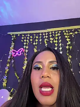 Snapshot of AlisonHoot69 chatting on 11-08-25, 10:08 AlisonHoot69 online show from 11-08-25, 10:08