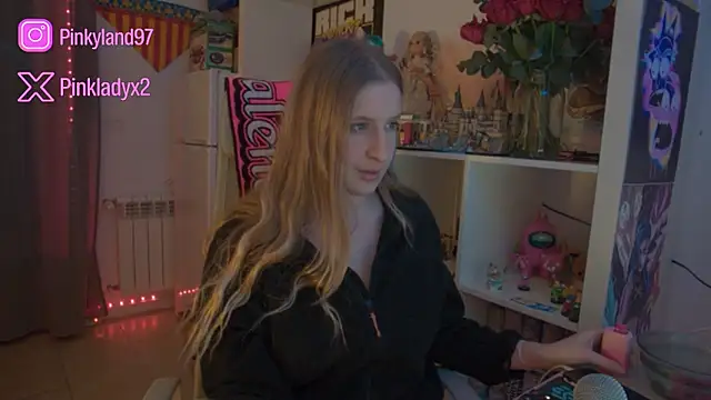 Pinkyladyxxx online show from 01-15-26, 11:52