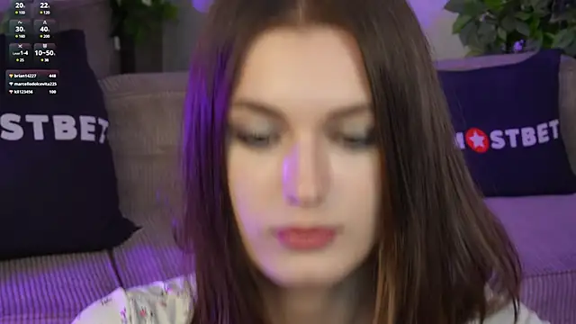 Britney054 online show from 01-06-25, 02:04