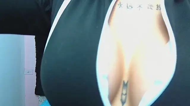 Vaioletcooper online show from 10-10-25, 07:24