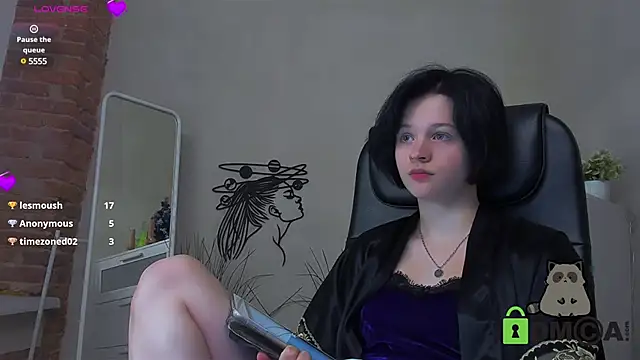 Alina Mills online show from 12-18-24, 01:56