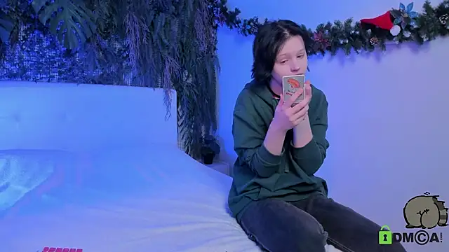 Alina Mills online show from 12-27-24, 10:34