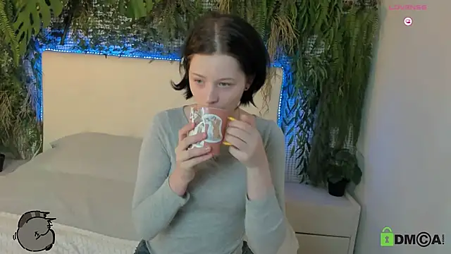 Alina Mills online show from 03-03-25, 03:42