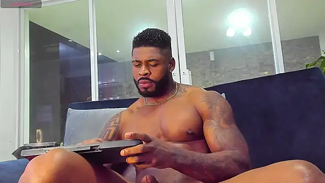 Snapshot of Makonneen chatting on 12-16-24, 02:36 Makonneen online show from 12-16-24, 02:36