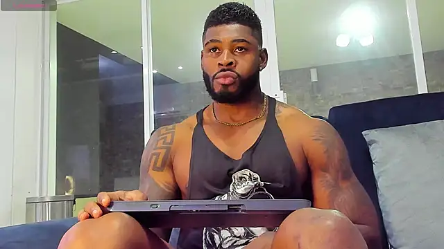 Snapshot of Makonneen chatting on 12-19-24, 04:02 Makonneen online show from 12-19-24, 04:02