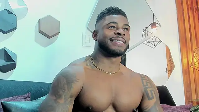 Snapshot of Makonneen chatting on 01-02-25, 10:22 Makonneen online show from 01-02-25, 10:22