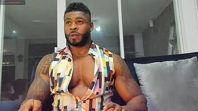 Snapshot of Makonneen chatting on 02-18-25, 03:53 Makonneen online show from 02-18-25, 03:53