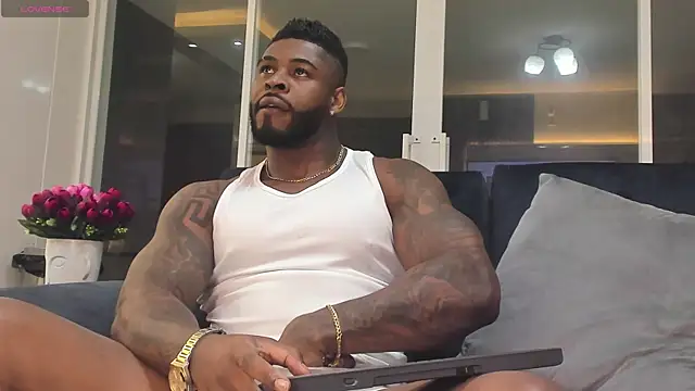 Snapshot of Makonneen chatting on 02-21-25, 02:28 Makonneen online show from 02-21-25, 02:28