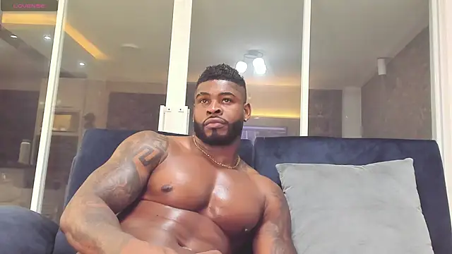 Snapshot of Makonneen chatting on 02-21-25, 10:37 Makonneen online show from 02-21-25, 10:37