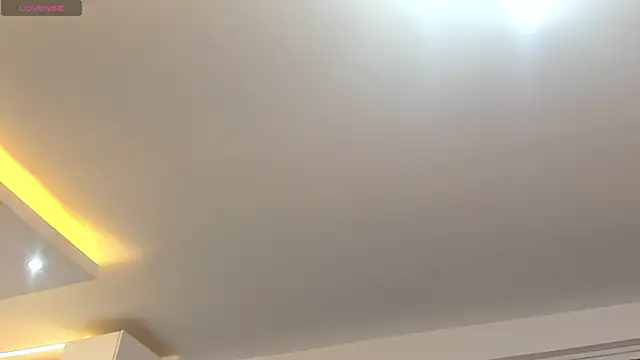 Snapshot of Makonneen chatting on 02-27-25, 12:32 Makonneen online show from 02-27-25, 12:32