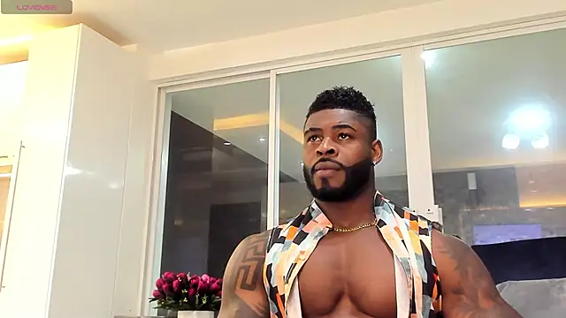 Snapshot of Makonneen chatting on 03-08-25, 01:39 Makonneen online show from 03-08-25, 01:39