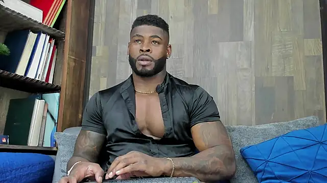 Snapshot of Makonneen chatting on 03-20-25, 08:51 Makonneen online show from 03-20-25, 08:51