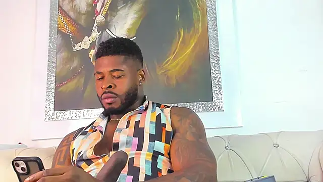 Snapshot of Makonneen chatting on 10-08-25, 02:53 Makonneen online show from 10-08-25, 02:53