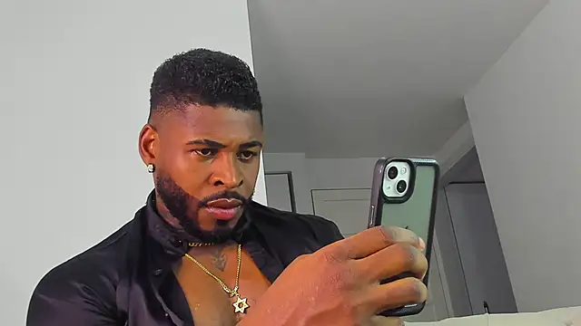 Snapshot of Makonneen chatting on 11-07-25, 05:18 Makonneen online show from 11-07-25, 05:18