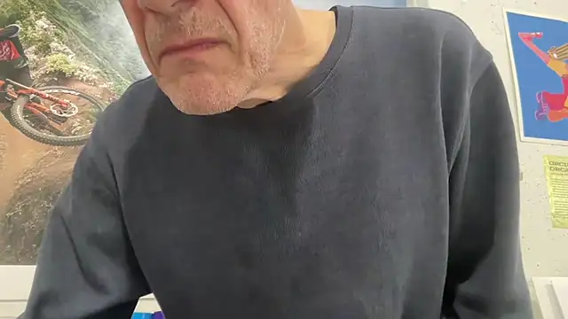 Snapshot of tauromolo chatting on 03-10-26, 12:37 tauromolo online show from 03-10-26, 12:37