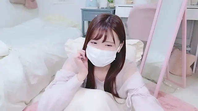 Snapshot of Sayuringo_ chatting on 01-07-25, 04:48 Sayuringo  online show from 01-07-25, 04:48