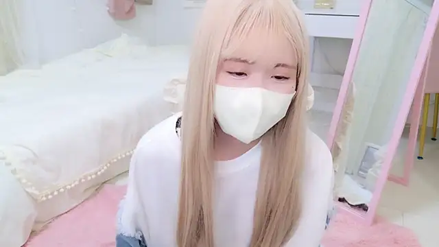 Snapshot of Sayuringo_ chatting on 03-11-25, 02:29 Sayuringo  online show from 03-11-25, 02:29