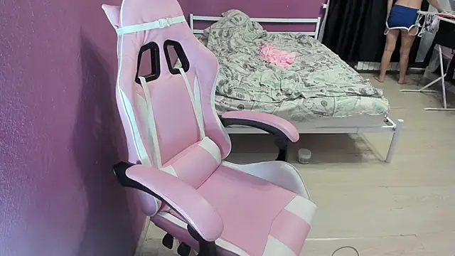 Lika8234 online show from 10-31-25, 12:44