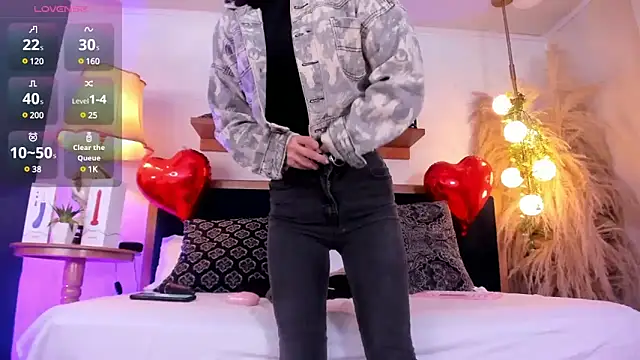 Alice milf  online show from 02-13-25, 11:17