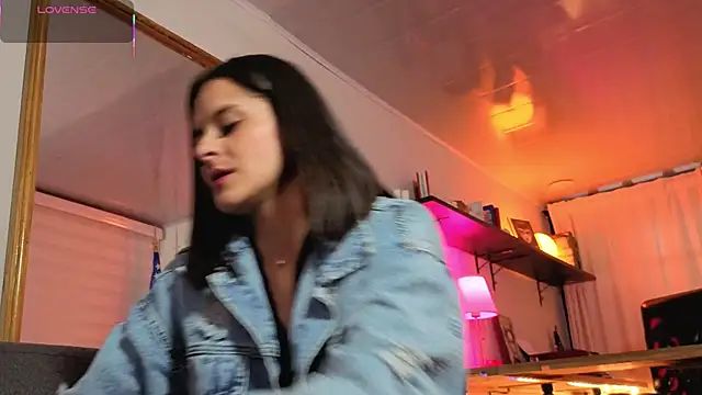 Alice milf  online show from 09-12-25, 11:10