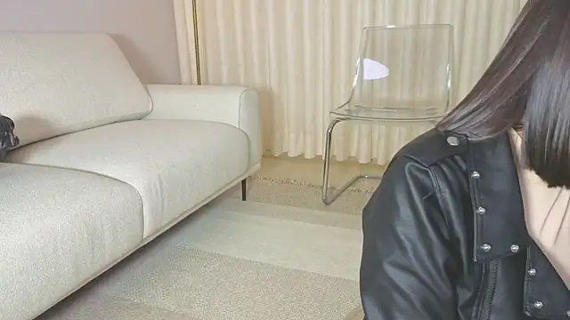 Snapshot of Alice_milf_ chatting on 03-12-26, 11:49 Alice milf online show from 03-12-26, 11:49