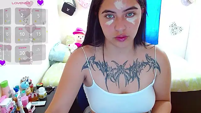  luna torres online show from 09-11-25, 04:18