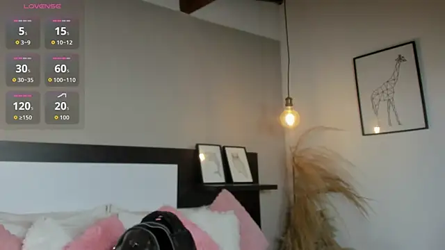 SaraaJhonsonn online show from 03-17-26, 02:42