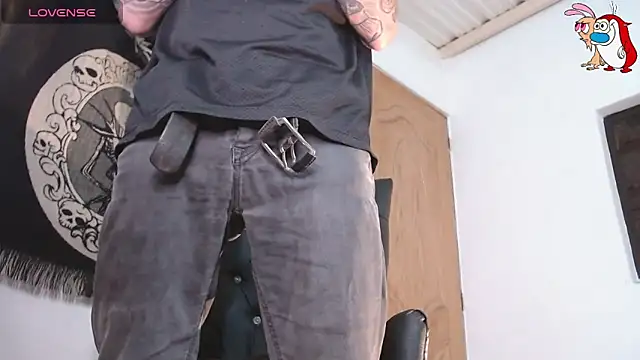 Snapshot of ren_stipee chatting on 11-27-25, 10:23 ren stipee online show from 11-27-25, 10:23