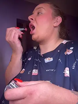 lairarose online show from 10-29-25, 01:35