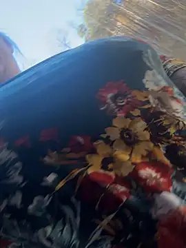 lairarose online show from 11-16-25, 08:36