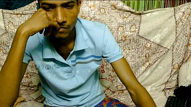 Snapshot of Alex_Suman25 chatting on 02-14-25, 05:57 Alex Suman25 online show from 02-14-25, 05:57