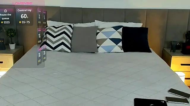 MiaBecky online show from 09-17-25, 05:20