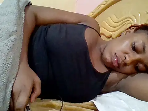 Zara Twilight online show from 12-16-25, 01:27