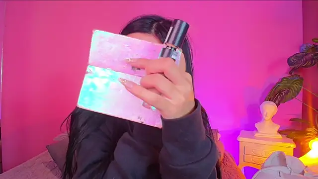 Nicolette ks  online show from 01-03-25, 01:03