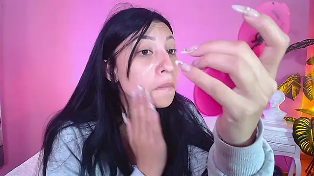 Nicolette ks  online show from 01-11-25, 01:11