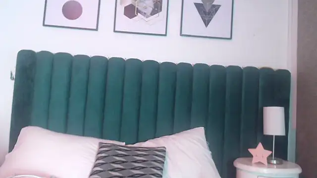 Nicolette ks  online show from 11-11-25, 04:45