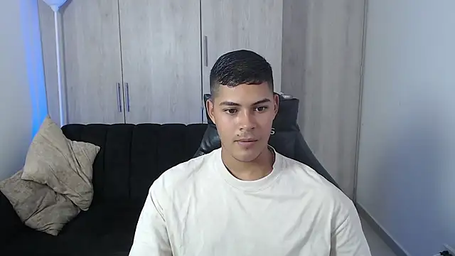 Iamdylan777 online show from 10-23-25, 07:01