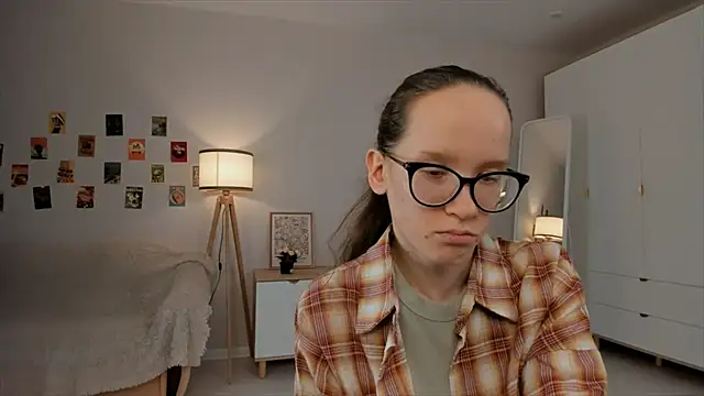 BettyBrowni online show from 03-17-25, 10:17