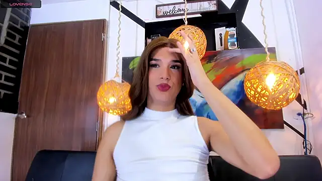 victoria aleia  online show from 11-15-25, 09:00